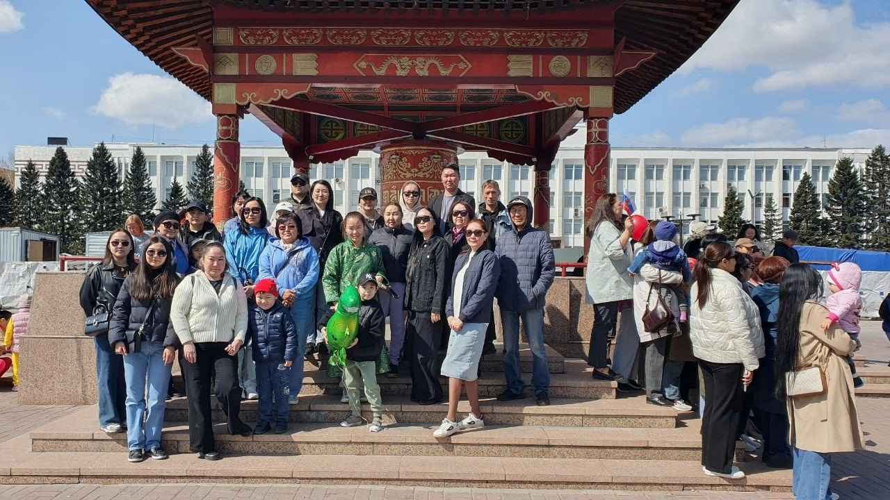 Сотрудники Тувгосфилармонии им. В. М. Халилова приняли участие в мероприятиях, приуроченных празднованию 1 мая. 


